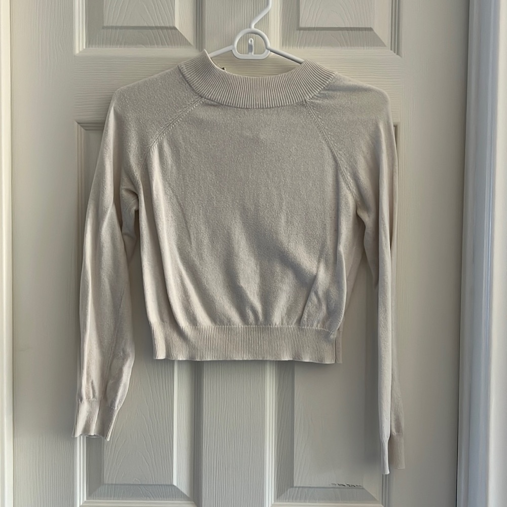 S White Cropped Sweater